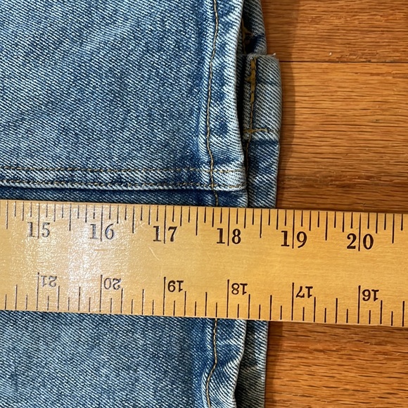 A NWT Levi’s Strauss & CO. Size 26 Blue Jeans Skirt Pencil Style Pockets - Picture 14 of 16